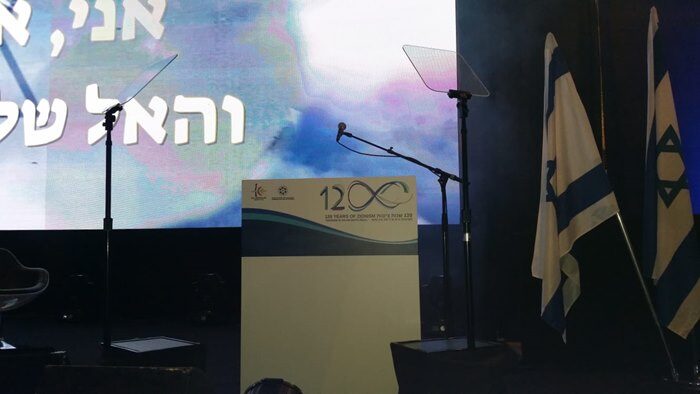 טלפרומפטר שקוף - איך לדבר למצלמה ולהישאר טבעיים